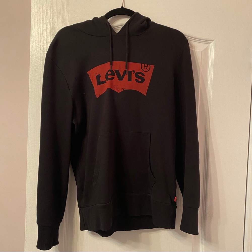 💕 • Levi’s Black Hoodie